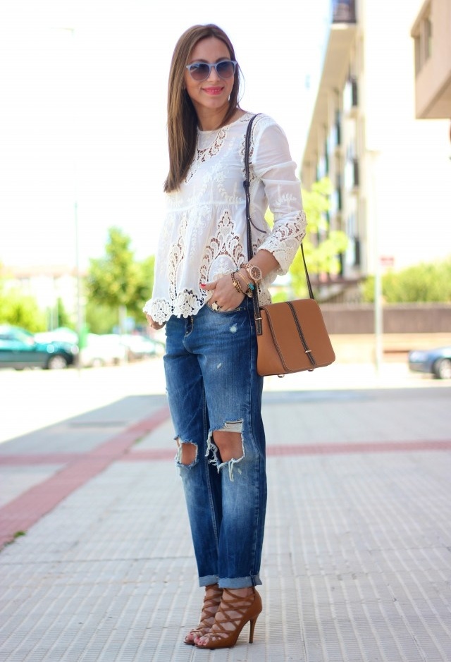 cuffed-pants-and-lace-up-heels